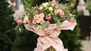 bunga anniversary romantis untuk istri