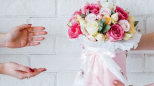 birthday gift romantis untuk pacar wanita